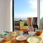 Sunshine Hostel *